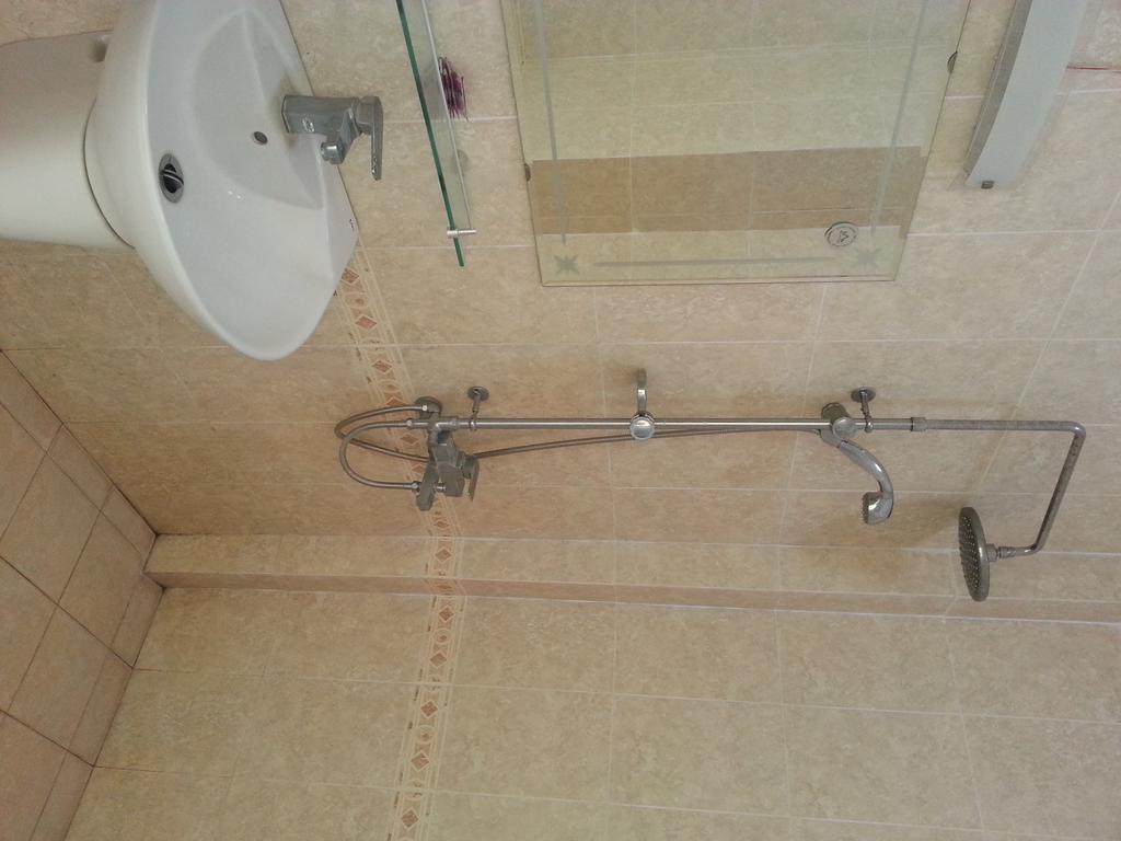 Kim Hotel Hanoi Room photo