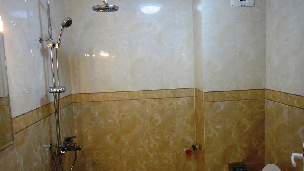 Kim Hotel Hanoi Room photo